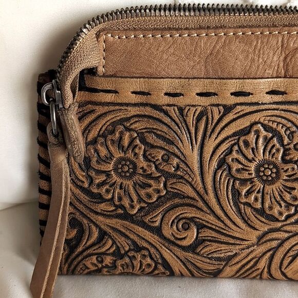 Western Artisan Hand Tooled Leather -Small Zip Pouchette - Picture 4 of 12